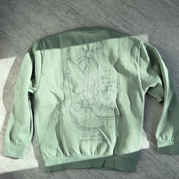 Taylor Swift Crewneck - Picture 2 of 5